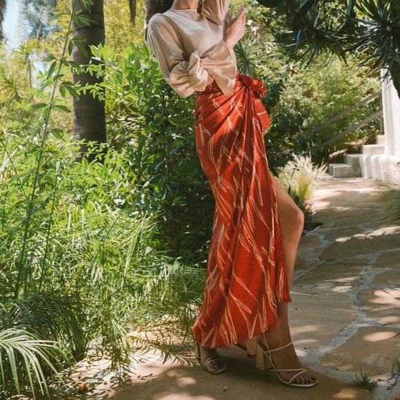 Dresses & Skirts - Wrap skirt SZ 8-14 US